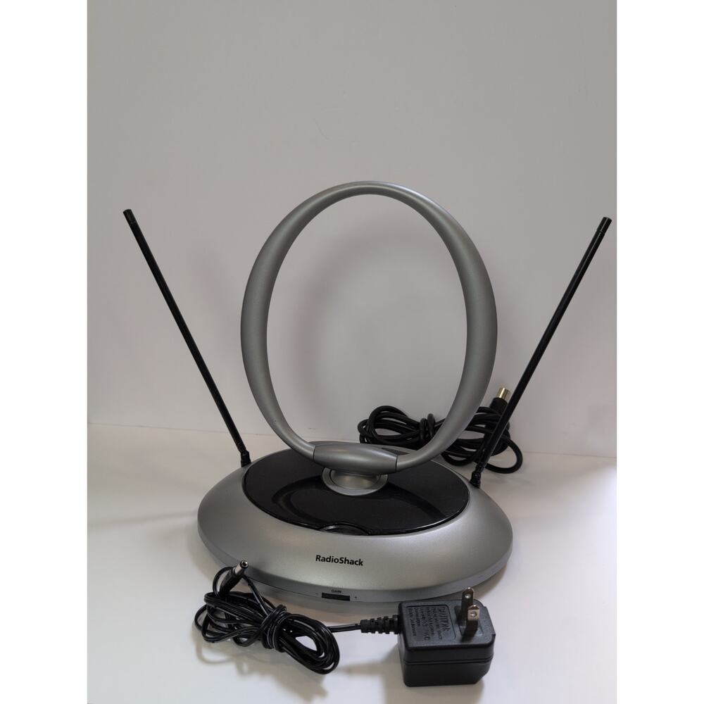 TV Antenna Radio Shack UHF/VHF/FM Amplified Indoor Antenna, No. 15-1878